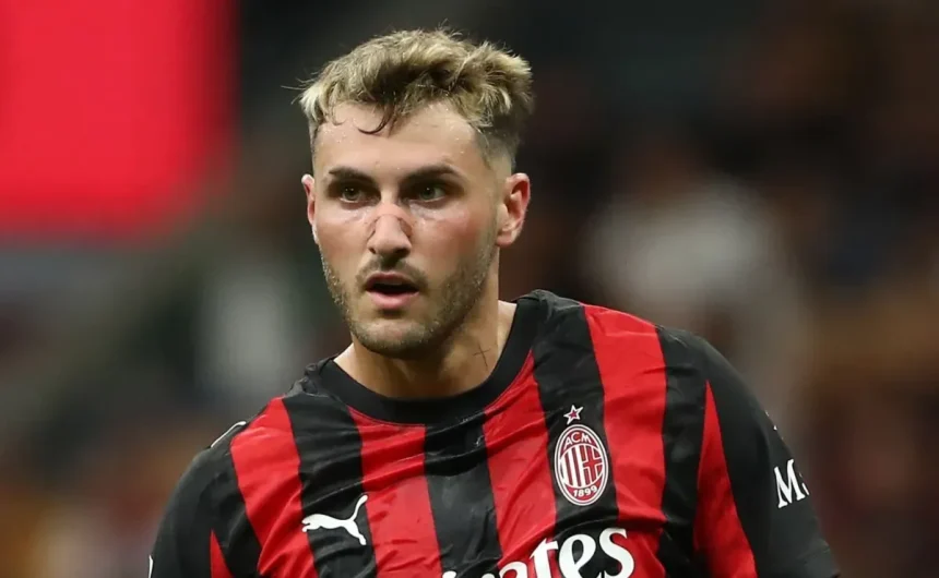 Santiago Gimenez could leave AC Milan in shocking swap deal for AS Roma striker, director Tare admits