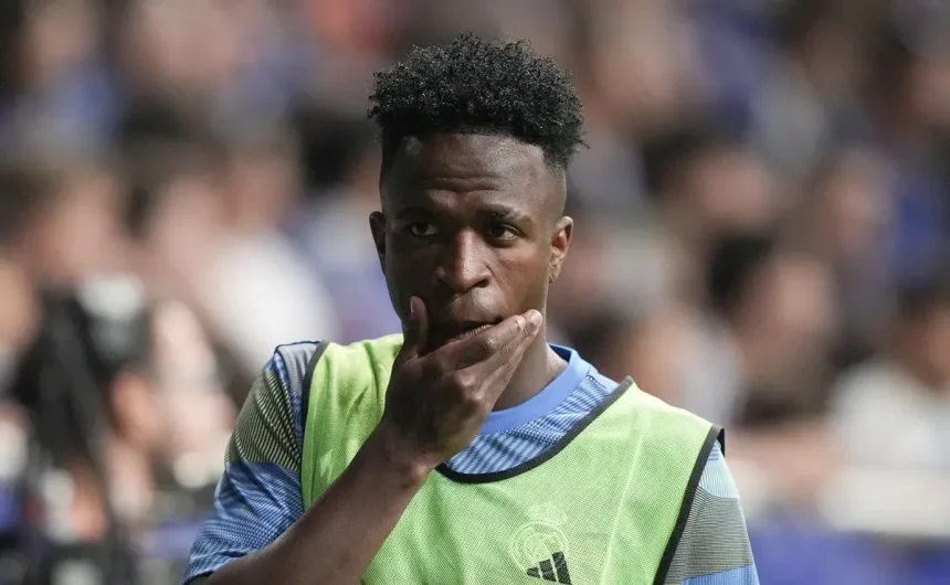 Vinícius Jr. sparks new controversy after clash with fans in Real Madrid’s vs. Oviedo
