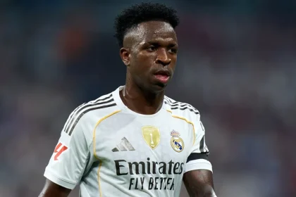 Why is Vinicius Junior not playing for Real Madrid vs. Real Oviedo in 2025-26 La Liga game?