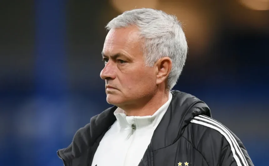 José Mourinho issues strong warning to Chelsea ahead of return to London with Benfica in Champions League clash