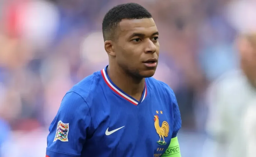 Kylian Mbappe suffers major France squad setback as star PSG teammate misses training with injury