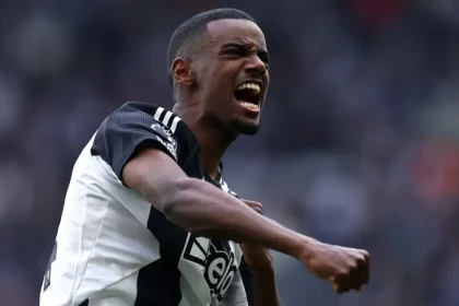 Liverpool set to break Premier League record after reportedly agreeing $168M fee with Newcastle for Alexander Isak