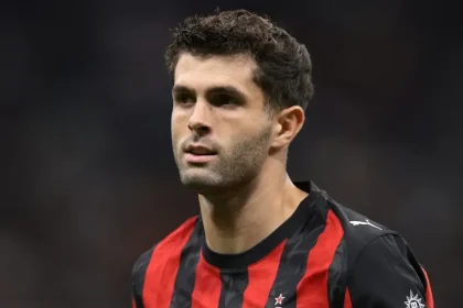 Manchester United reportedly targeting Christian Pulisic’s star teammate at AC Milan