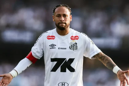 Neymar hits out at poor fields in Brazil, says they affected his Santos form