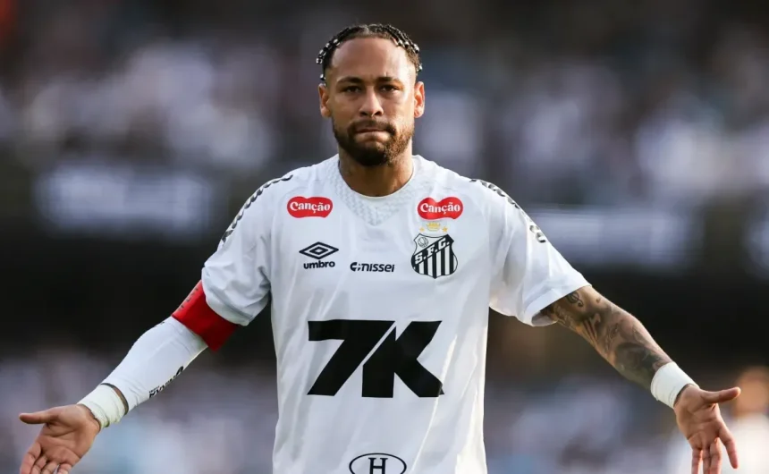 Neymar hits out at poor fields in Brazil, says they affected his Santos form