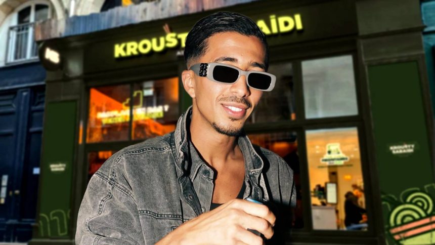 TikToker itskarlabb next to a 'closed' sign.