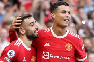 A Cristiano Ronaldo reunion? Man United's Bruno Fernandes reportedly makes final decision on Saudi Arabia future