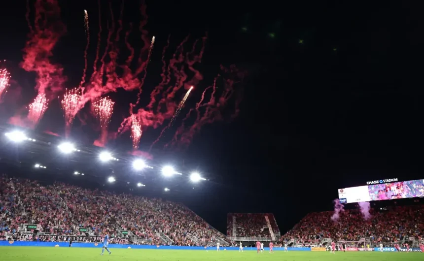 Who will perform at the Argentina vs. Puerto Rico halftime show at Chase Stadium?