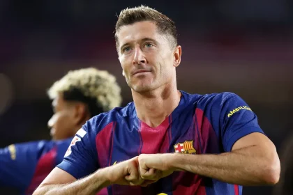 Why is Robert Lewandowski not playing for Barcelona against PSG in Champions League key clash?