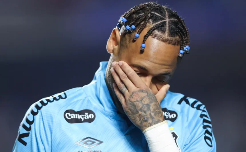 Is this really the way to 2026 World Cup? Neymar tries to spark Santos with flair, but ends up bizarrely failing the flicks that defined him (VIDEO)