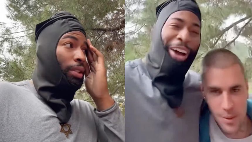 People outside Elbo Room bar in Florida