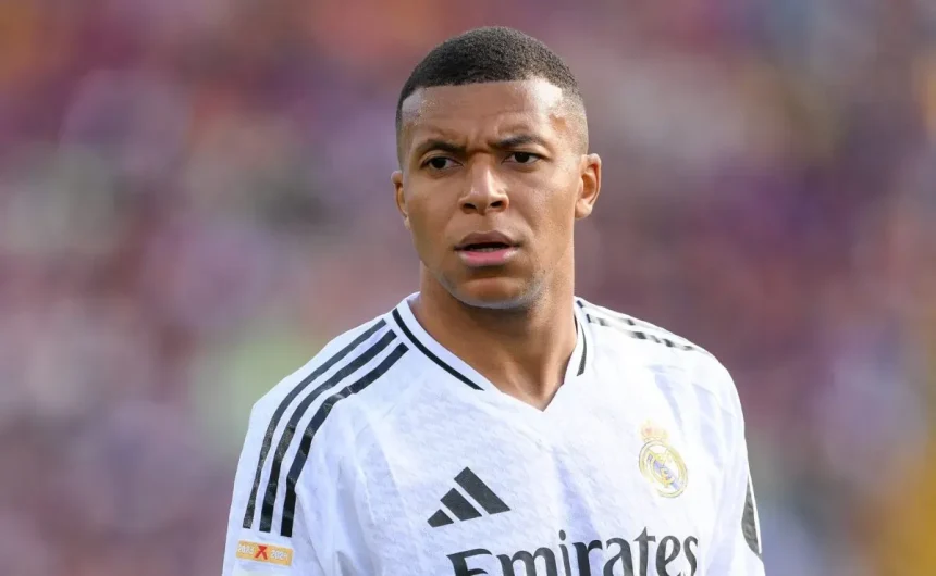 Kylian Mbappe confronts reporters over his role with Real Madrid: 'Bad question'