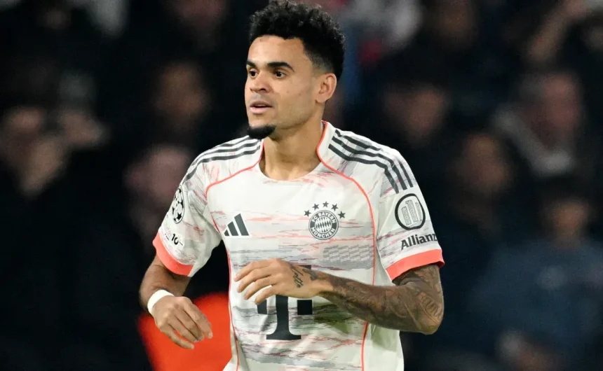 Video: Luis Díaz scores a brace but gets sent off after foul that forced Hakimi off in Bayern vs PSG clash