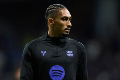 Why is Raphinha not playing for Barcelona in key UEFA Champions League clash against Chelsea?