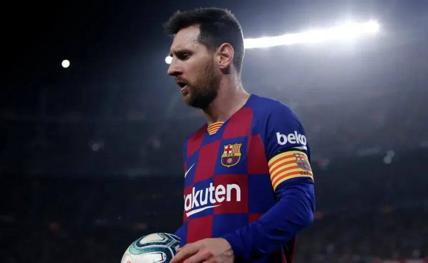 Barcelona sporting director Deco sets record straight on Lionel Messi’s potential return after Camp Nou ovation