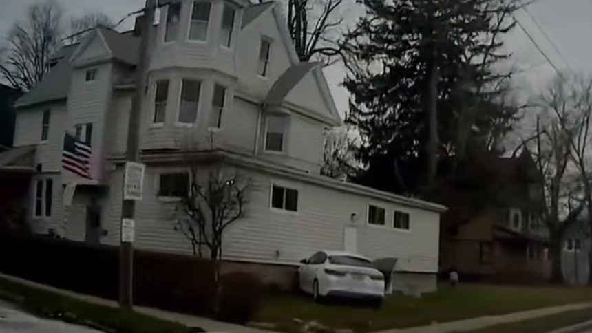 kids crash car into house in ohio