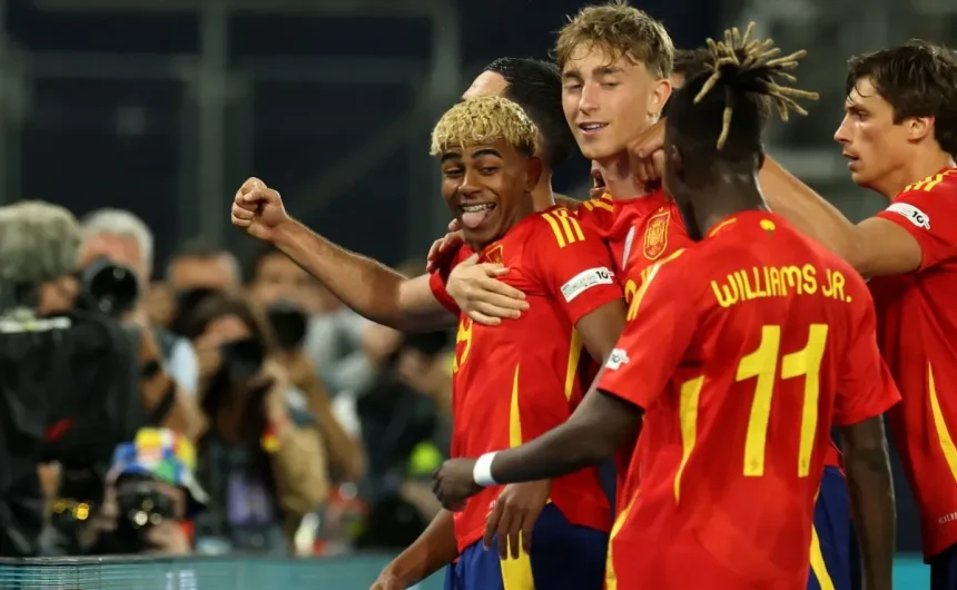 Lamine Yamal teammate’s 2026 FIFA World Cup dream in danger despite Barcelona brilliance: Spain boss Luis de la Fuente drops harsh eight-word verdict on final decision