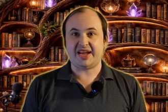 Reddit moderator Stale2000 stood in front of green screen