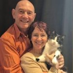 A photo of Filou and his owners.