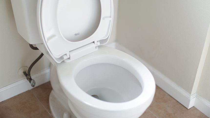 florida-man-sues-dunkin-100K-exploding-toilet